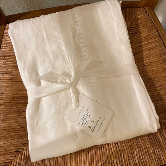 Belgian Flax Linen Hemstitch Shower Curtain & Shower curtain rings